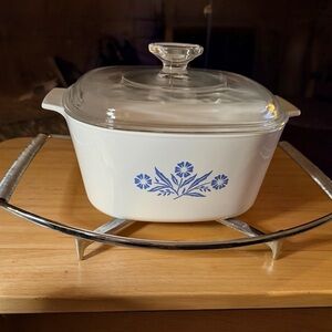 VTG Corningware Blue Cornflower 3 Quart Casserole Dish A-3-B W/Lid A-9-C, trivet